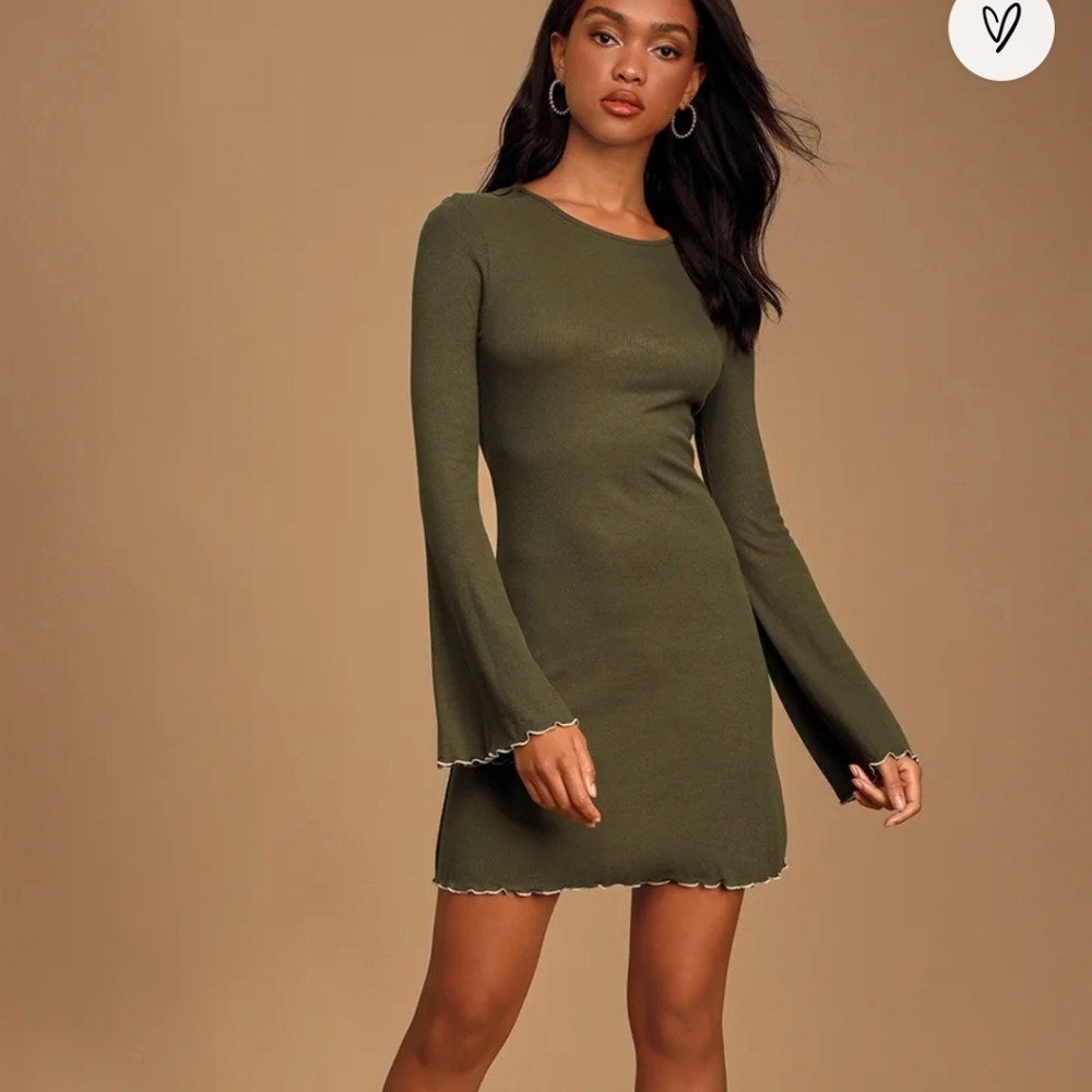 Lulu's Ribbed Bell Sleeve Lettuce Edge Dress NWOT